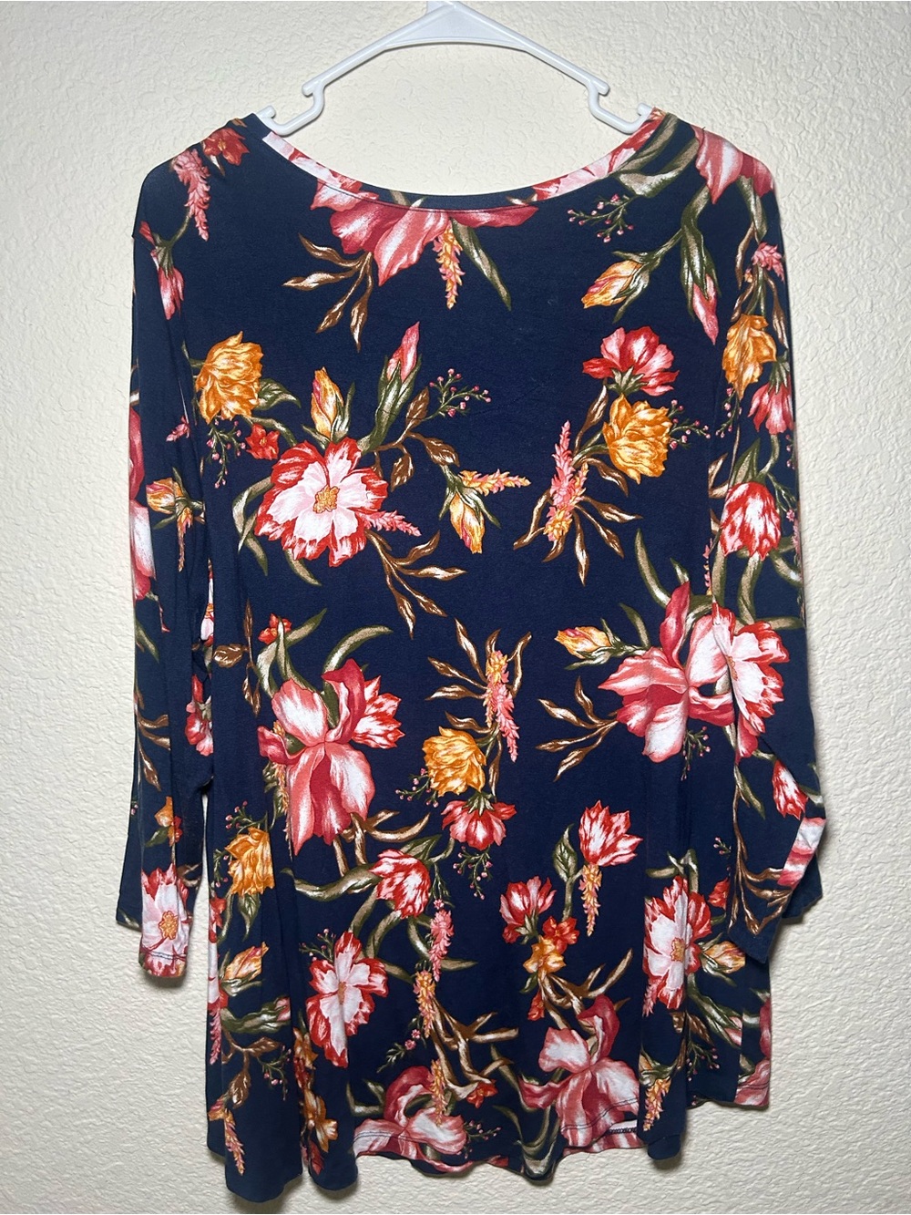 JM Collection Floral Navy Scoop Neck Long Sleeve Casual Comfort Plus Size Top 2X - Picture 6 of 7